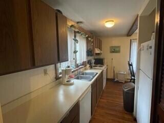 42 Beacon Ave, Oak Bluffs, MA 02557 - photo 4