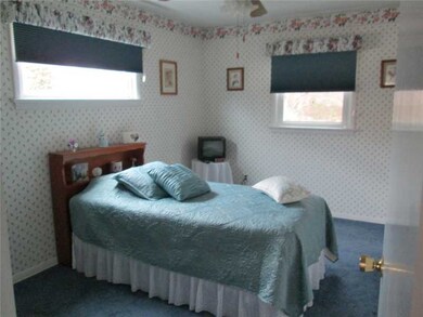 423 Zephyr Ave, Erie, PA 16505 - photo 6