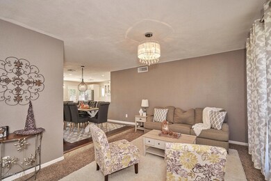 Jasmine-Living Room (4)