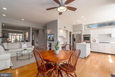 11512 Hemingway Dr, Reston, VA 20194 - photo 7