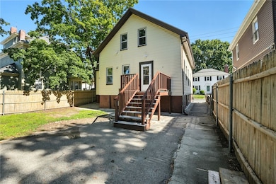 32 Carver St, Pawtucket, RI 02860 - photo 3