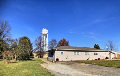 305 S Washington St, Windfall, IN 46076 - photo 2