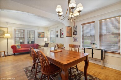 07_609SElmSt_369001_DiningRoom_HiRes