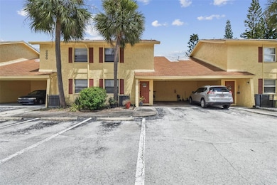 7611 La Mesita Ct unit 7611, Tampa, FL 33615 - photo 2