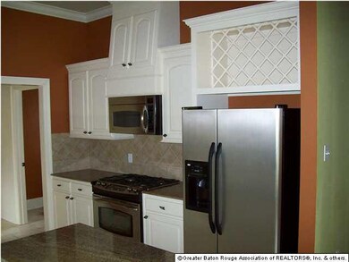 stainless steel, fabulous cabinets!