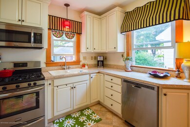 110 N Jenison Ave, Lansing, MI 48915 - photo 5