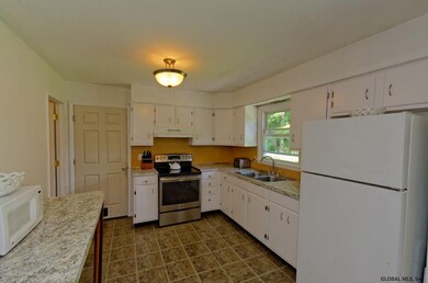 48 Sterup Dr, Troy, NY 12180 - photo 4