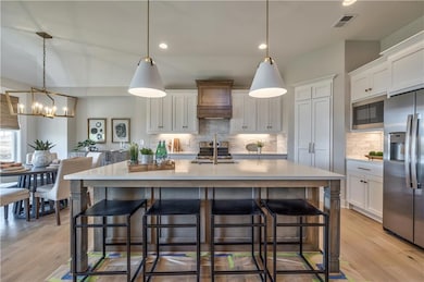 18818 Bittersweet Dr, Spring Hill, KS 66083 - photo 6