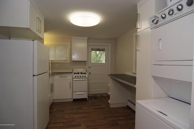 Kitchen lower level
