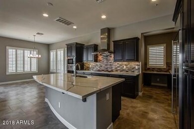 05) KITCHEN