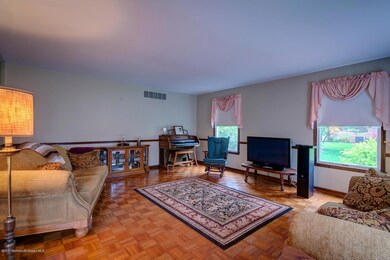 10 Fairway Ct Wrightstown NJ-large-011-3