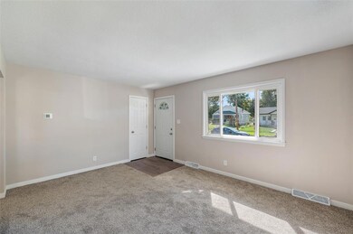 901 E 27th St, Des Moines, IA 50317 - photo 4
