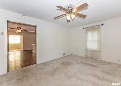 3015 N 3rd St, Clinton, IA 52732 - photo 4