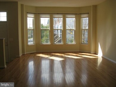 2530 James Madison Cir, Herndon, VA 20171 - photo 5