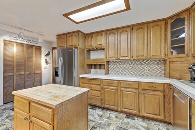 21-web-or-mls-386-greentree-loop