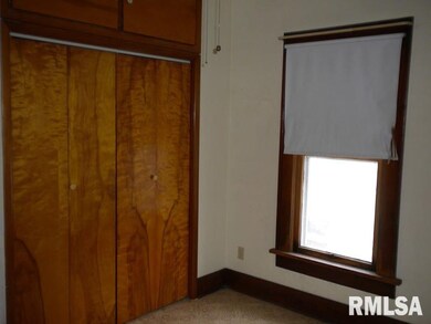 615 W Poplar St, Harrisburg, IL 62946 - photo 7