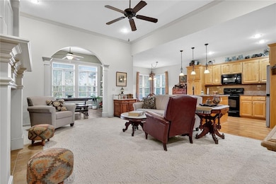 917 SW Soldier Ct, Lees Summit, MO 64082 - photo 4