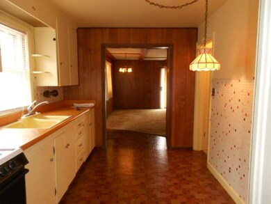 1040 Leith Ave, Waukegan, IL 60085 - photo 5