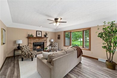 341 Buckeye Dr, Sheffield Lake, OH 44054 - photo 5