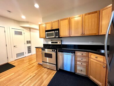 155 Brookline St unit 15, Cambridge, MA 02139 - photo 4