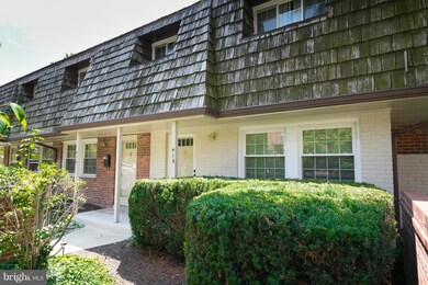 415 W Broad St unit 8, Falls Church, VA 22046 - photo 3