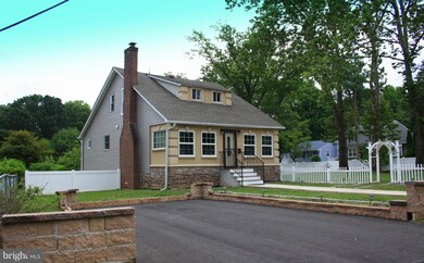 225 S Lippincott Ave, Maple Shade, NJ 08052 - photo 2