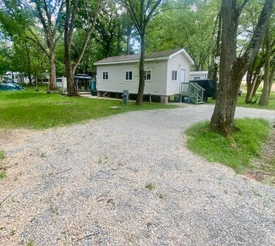 2/141&142 Woodhaven Dr, Sublette, IL 61367 - photo 4