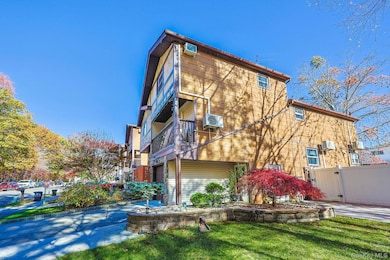 197 Park Dr N, Staten Island, NY 10314 - photo 4