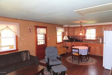 10 5th St, Hawley, PA 18428 - photo 6