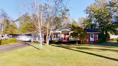 504 S Bickett St, Burgaw, NC 28425 - photo 2