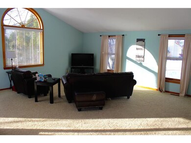 78 Fleming St, Manchester, NH 03104 - photo 6