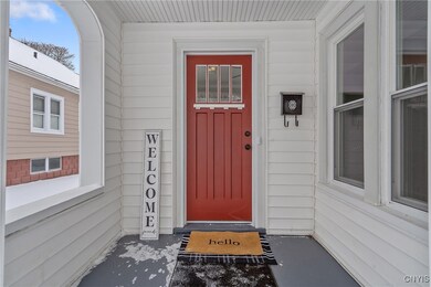 Adorable front porch!