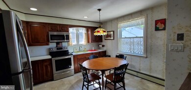 433 Heston Ave, Norristown, PA 19403 - photo 5