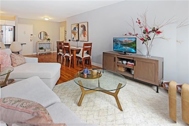 9323 Shore Rd unit 4G, Brooklyn, NY 11209 - photo 2