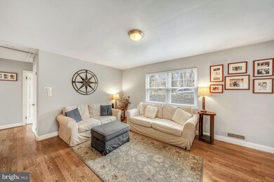 3039 Castle Rd, Falls Church, VA 22044 - photo 3