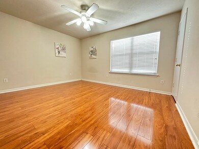 9026 Durham Manor Ln, Houston, TX 77075 - photo 7