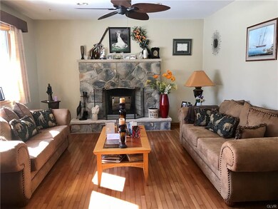 2561 Ridgeway Dr, Effort, PA 18330 - photo 4