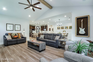 07_141 Utsesti Way_Living03
