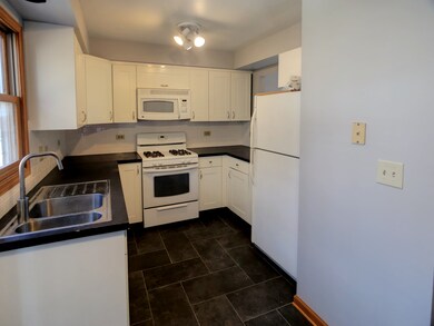 202 S Washington St unit A, Wheaton, IL 60187 - photo 3