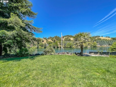 550 Pioneer Way, Winchester, OR 97495 - photo 4