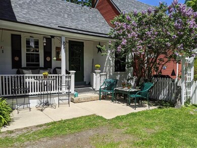 95 Atkinson St, Bellows Falls, VT 05101 - photo 2