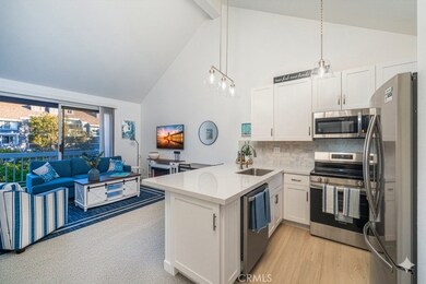 20341 Bluffside Cir unit 305, Huntington Beach, CA 92646 - photo 5