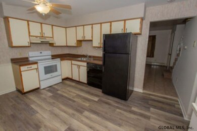 34 Riverview Dr, Schenectady, NY 12309 - photo 5