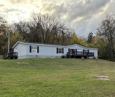 42 Vantrease Rd, Brush Creek, TN 38547 - photo 2