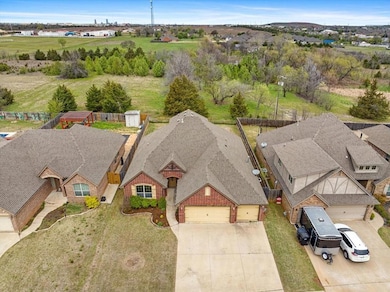 625 NE 23rd St, Moore, OK 73160 - photo 6