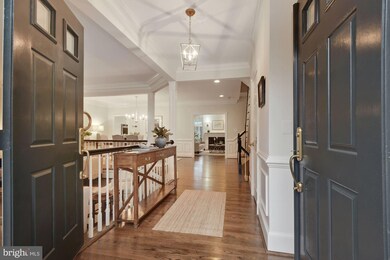 9453 Turnberry Dr, Potomac, MD 20854 - photo 3