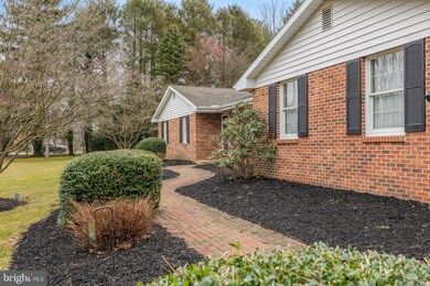 104 W Locust Ln, Kennett Square, PA 19348 - photo 4