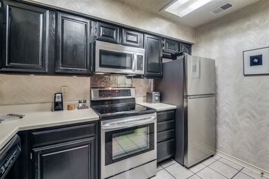 2100 Friendly Dr unit 3014, Arlington, TX 76011 - photo 4