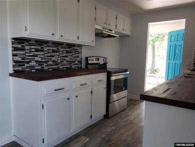 117 Walnut St, Independence, OR 97351 - photo 3