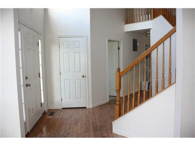 Entry/Foyer.